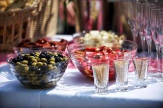 Establish a Catering Company in Italy